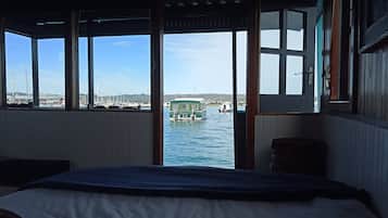 1 Schlafzimmer, Reisekinderbett, Bettwäsche