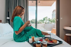 Deluxe-Doppelzimmer | Schreibtisch, laptopgeeigneter Arbeitsplatz, schallisolierte Zimmer