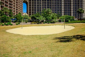 Sports court - Resort condo with on-site golf, pools, & fitness center - snowbird-friendly (Myrtle Beach)