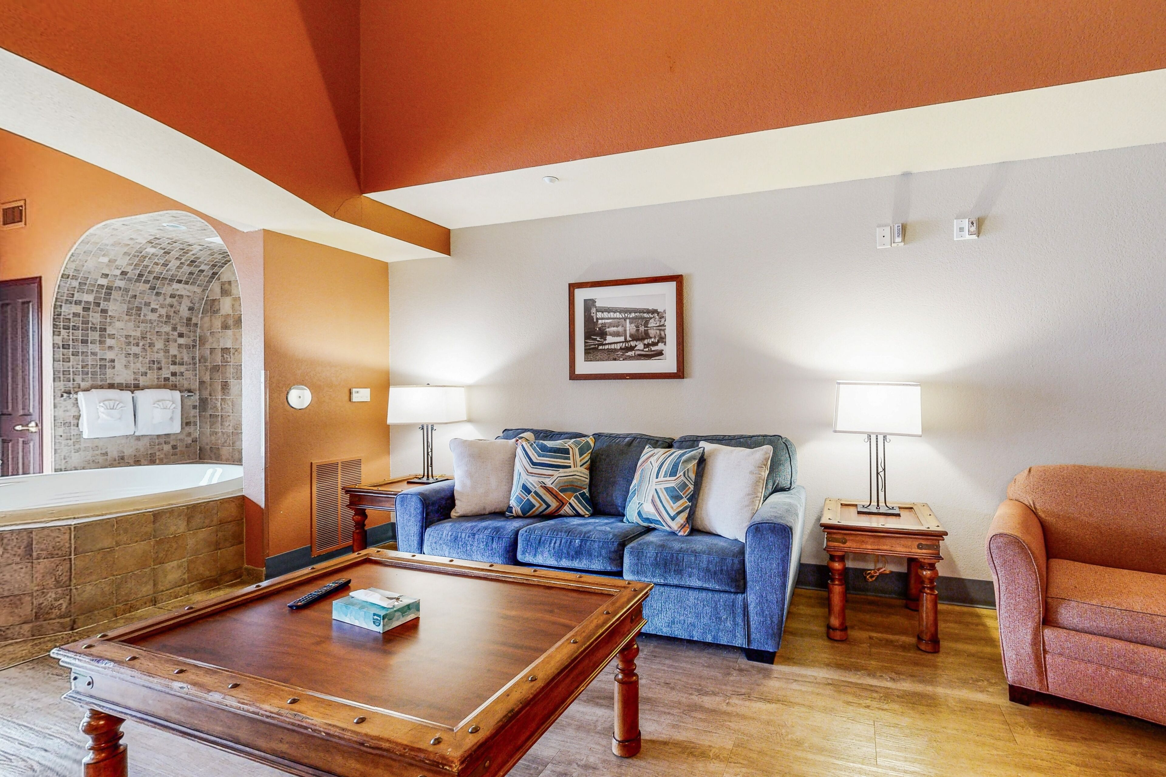 Condo on the River Walk with resort amenities, jetted tub, fireplace, & AC