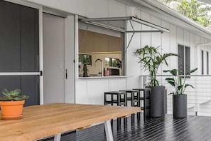 Outdoor dining
