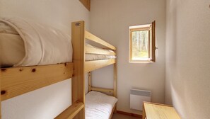 2 bedrooms