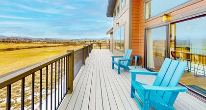 Dog-friendly golf course-front home with mtn & ski views, fireplace, & balconies