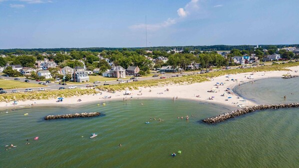 Beach towels - Sol Mate: Stunning Sunrises & Sunsets – Family-Friendly & Prime Location! (Cape Charles)