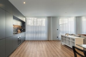 Interior - GuestReady - Modern Elegance in Gaia (Vila Nova de Gaia)