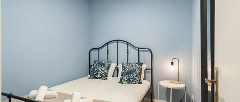 2 Schlafzimmer, Schreibtisch, Internetzugang, Bettwäsche