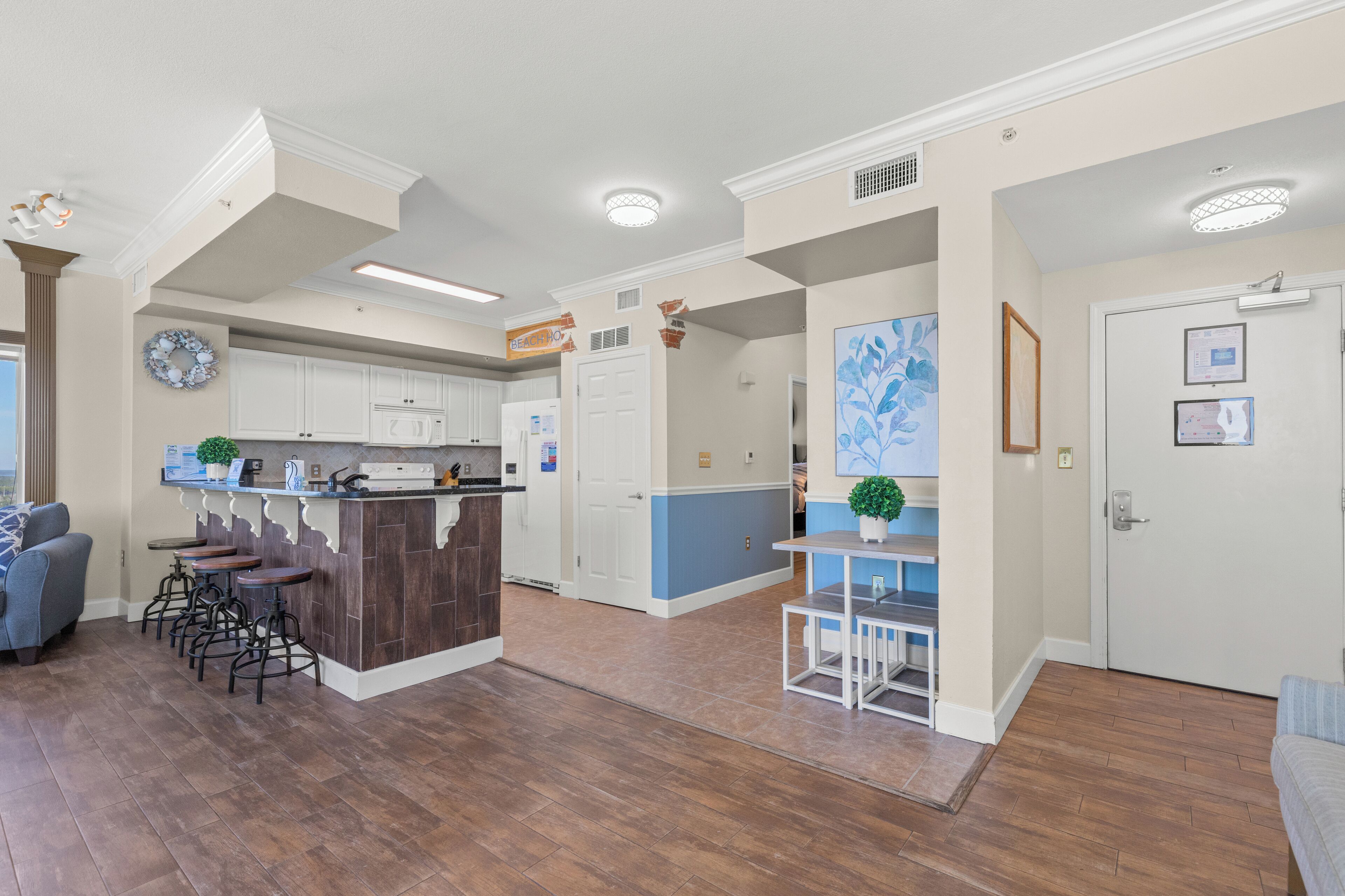 Condo, Multiple Beds, Balcony, Ocean View (Tidewater Beach Resort 2000) | Interior