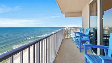 Appartement, Meerdere bedden, balkon, uitzicht op zee (Tidewater Beach Resort 1401) | Terrein van de accommodatie