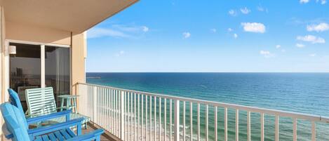 Apartment, Mehrere Betten, Meerblick (Tidewater Beach Resort 1401) | Unterkunftsgelände