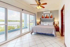 3 bedrooms, internet, bed sheets - Waterfront villa with outdoor pool, washer/dryer, & central AC (San Pedro)