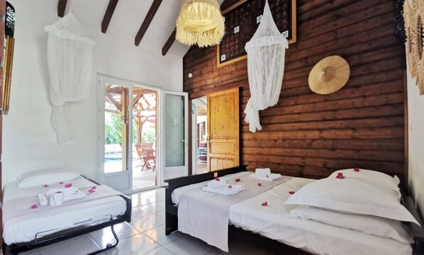 3 bedrooms, in-room safe, iron/ironing board, free WiFi