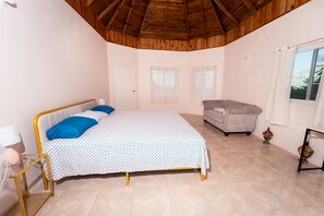 5 chambres, fer et planche à repasser, Wi-Fi gratuit, draps fournis