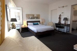 1 chambre, bureau, fer et planche à repasser, Wi-Fi gratuit