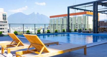 Glamuroso 2BR Apt King Size con Piscina + Estacionamiento Gratuito