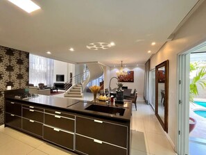 Dining - Mansion on Campeche Beach in Florianópolis - Gated Community
 (Campeche Leste Florianópolis)