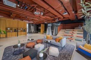 Sala de estar en el lobby