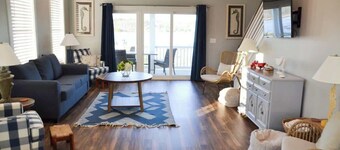Waterfront Home 3BR King bed Private Dock