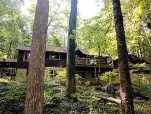 Exterior - 6-bedroom cabin just 2 miles from Mohican River (Bellville)