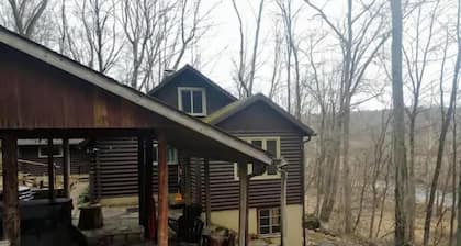 6-bedroom cabin just 2 miles from Mohican River