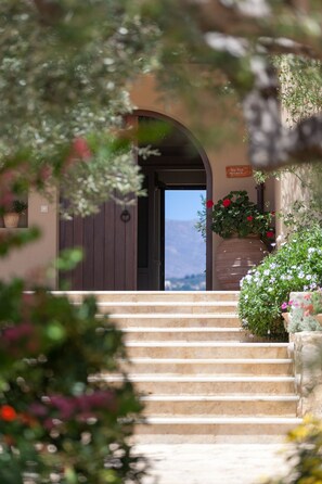 Exterior detail - Villa Filira-Luxury Villa (Chania)