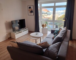 Smart TV, books