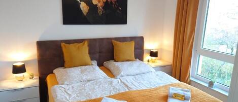 1 bedroom, iron/ironing board, travel cot, free WiFi