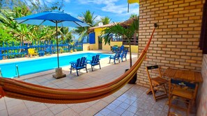 Suíte 3 Pessoas Térreo Frente a Piscina | Terrace/patio