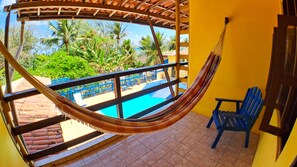 Suíte Casal 2o Andar Com Varanda e Rede | Terrasse/Patio