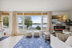 Living area - Downtown Excelsior Dream Home! (Excelsior)