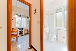 Appartamento Club | Bagno | Doccia, asciugacapelli, bidet, asciugamani