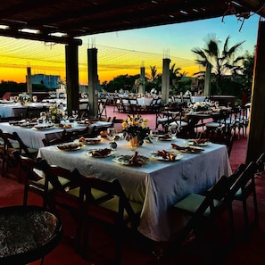 Outdoor dining