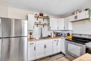 Apartment | 2 bedrooms - Newly Renovated - Must Stay at in Algoma (Algoma)