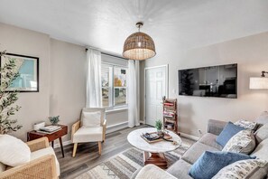 Apartment | 2 bedrooms - Newly Renovated - Must Stay at in Algoma (Algoma)