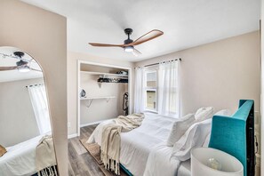 2 bedrooms - Across the Street From Von Stiehl-newly Renovated (Algoma)