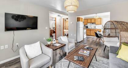 Newly Renovated Walking Distance to Everything