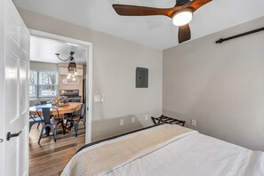 House | 2 bedrooms - Newly Renovated - Walking Distance to Pier (Algoma)