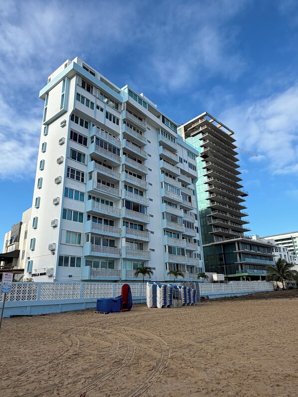 Exterior - Modern Beach Front Studio -Oceanview Balcony. On CONDADO BEACH San Juan PR

 (San Juan)