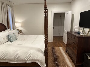 2 habitaciones, tabla de planchar con plancha, wifi y ropa de cama