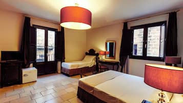 2 chambres, bureau, espace de travail pour ordinateur portable