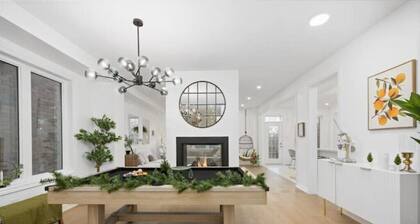 Luxury 6BR House in Whitby