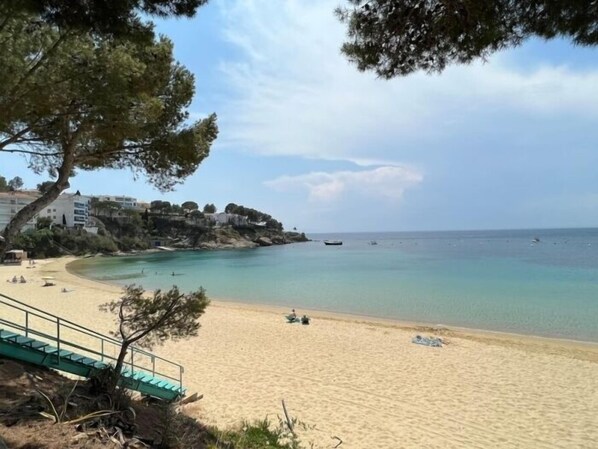 Beach - Apartment with direct access to the beach Av 39 (Rosas / Roses)