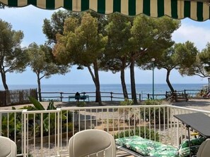 Property grounds - Apartment with direct access to the beach Av 39 (Rosas / Roses)