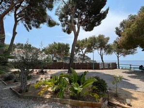 Property grounds - Apartment with direct access to the beach Av 39 (Rosas / Roses)