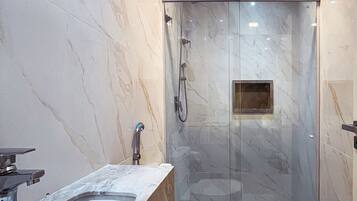 Apartamento básico | Banheiro