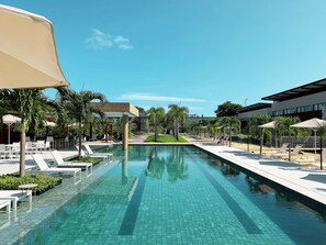 Basic Apartment | Pool | Outdoor pool, a heated pool