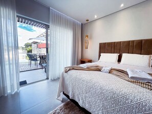 Basic Apartment | 2 bedrooms, desk, free WiFi