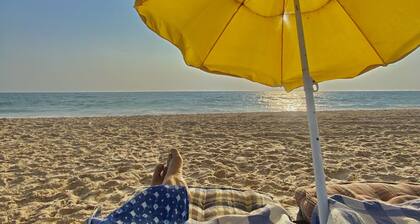 Airy Suite Studio Penthouse Beach 10 mins walk