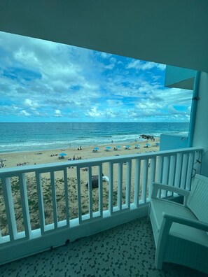 Camastros y toallas de playa 