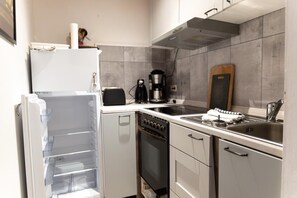 Fridge, coffee/tea maker - Reiterhof Finkenmühle apartment Sancho with fireplace (Weißenstadt)