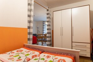 2 habitaciones, wifi gratis y ropa de cama
